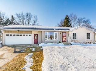 7489 Roselane Ave, Jenison, MI 49428