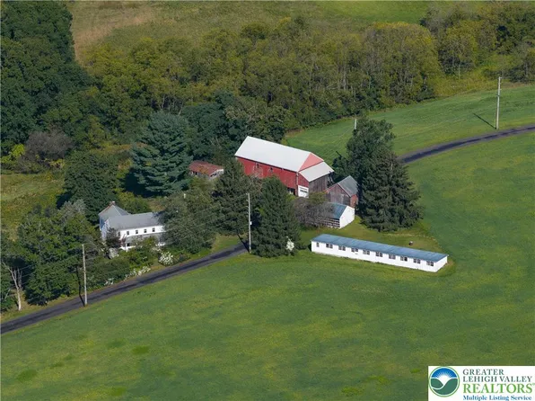 155 Hunsberger Rd, Telford, PA 18969