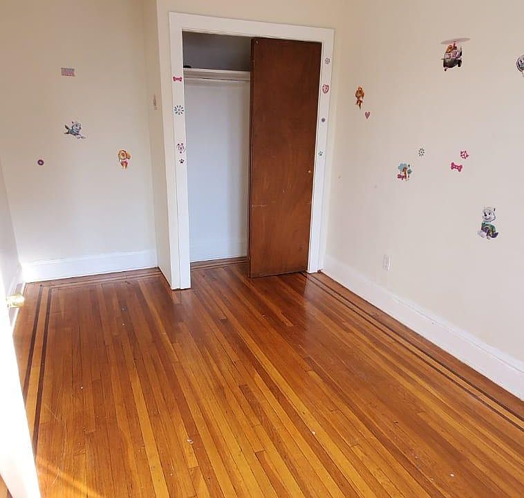 2nd image of 67 Oak St