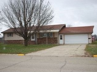 706 W Ciro St, Truman, MN 56088