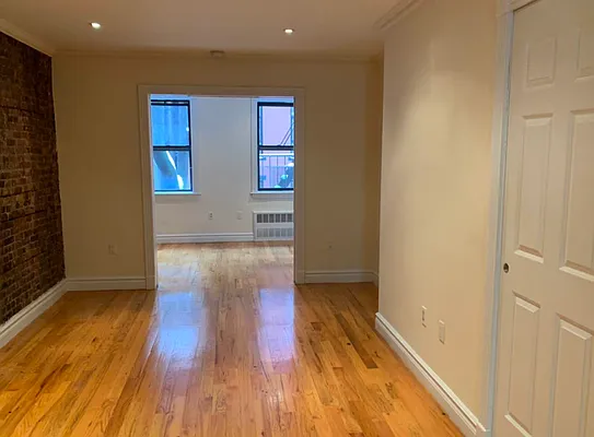 Rented by Century 21 Premier  | media 4