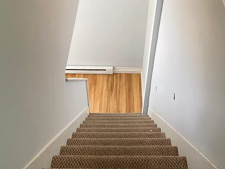 17 Oak Ct #4 — Photo 7