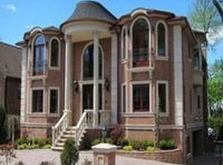 1065 Briar Way, Fort Lee, NJ 07024