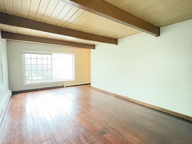 114 W Hillside Ave — Photo 11