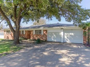 1740 Sheffield Pl, Fort Worth, TX 76112