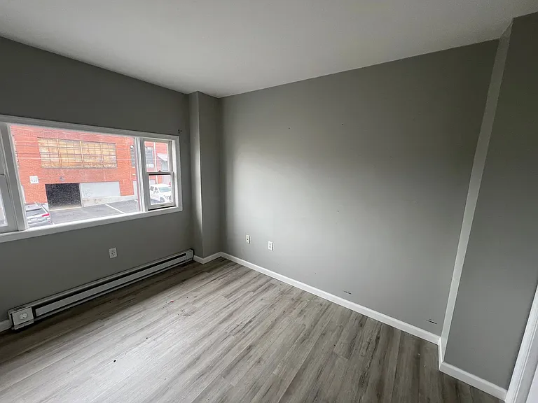 344 Pear St — Photo 9