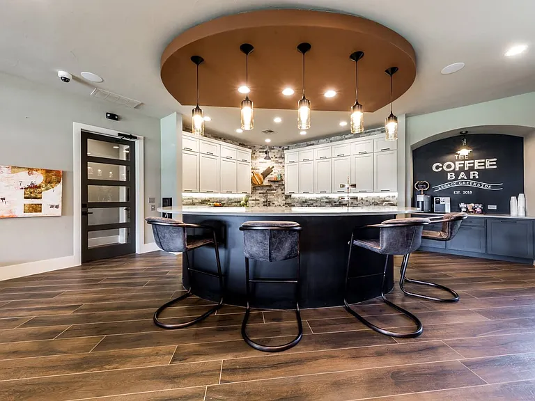 Gourmet Kitchen & Entertaining Area