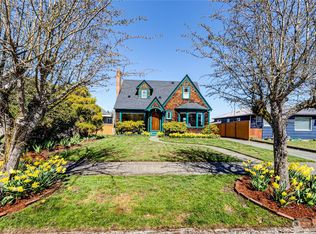 307 W 9th St, Port Angeles, WA
