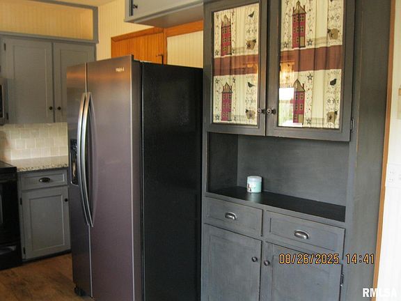 5th image of 301 N Church St