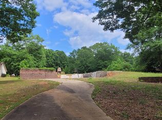 645 Mountainview Dr, Covington, GA 30016