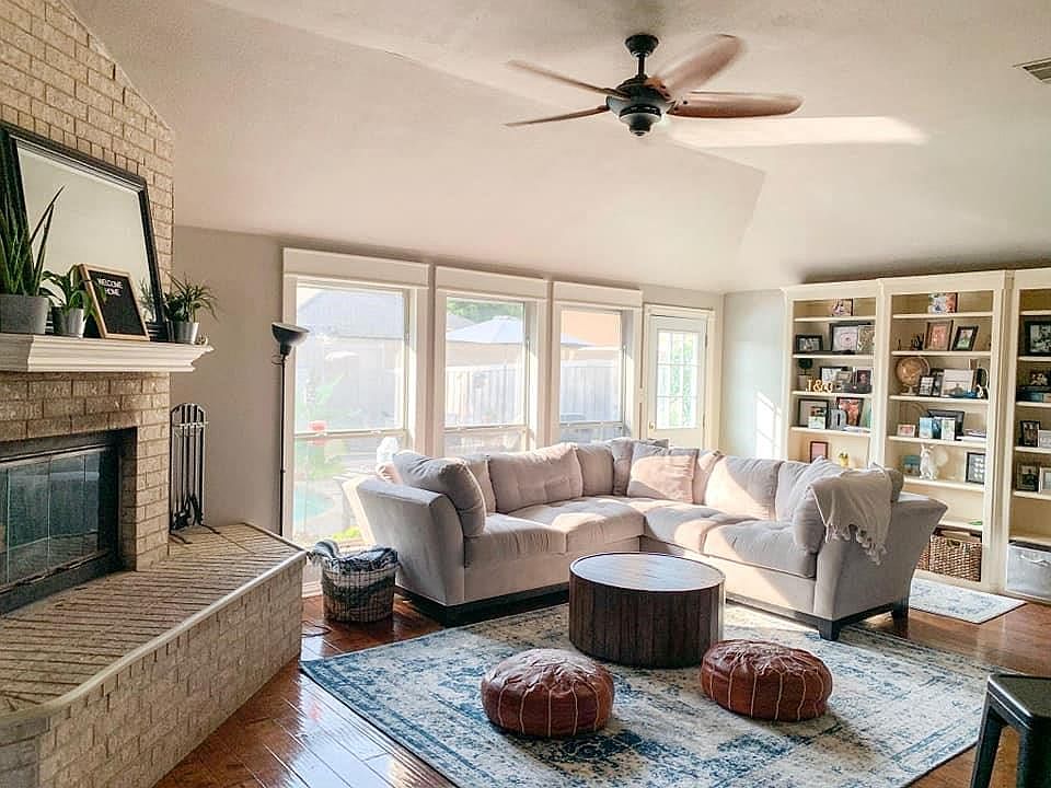 2nd image of 909 Saybrook Ct