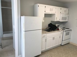 24 Mechanic St APT 4, Webster, MA 01570