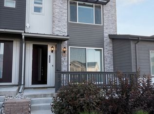 1988 S Vance Ln, Lakewood, CO 80227
