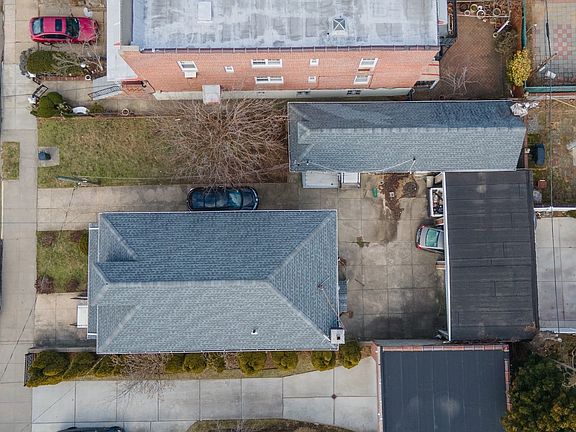 2nd image of 1321 E 51st St