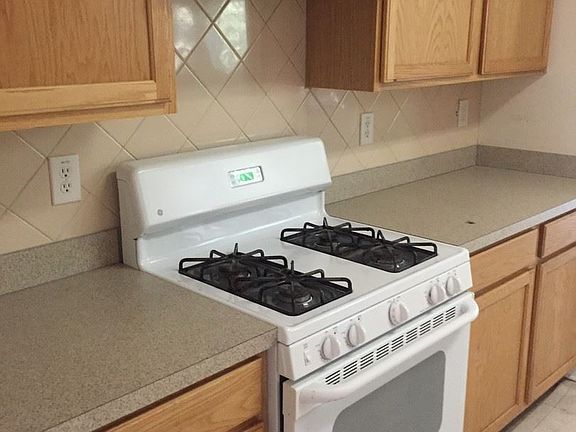5th image of 3826 Yosemite Park Ln
