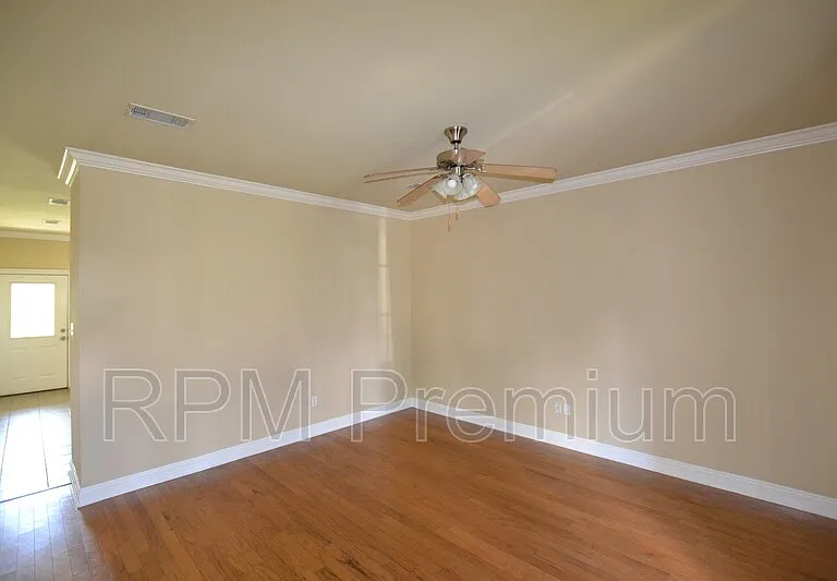 2117 Cypress Hall Aly — Photo 5
