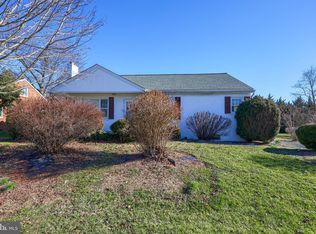 43 Eastbrook Rd, Ronks, PA 17572