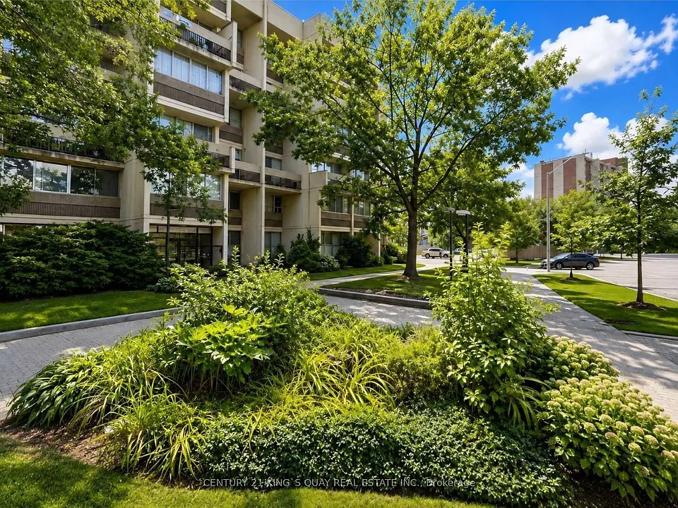 1300 Marlborough Ct #121