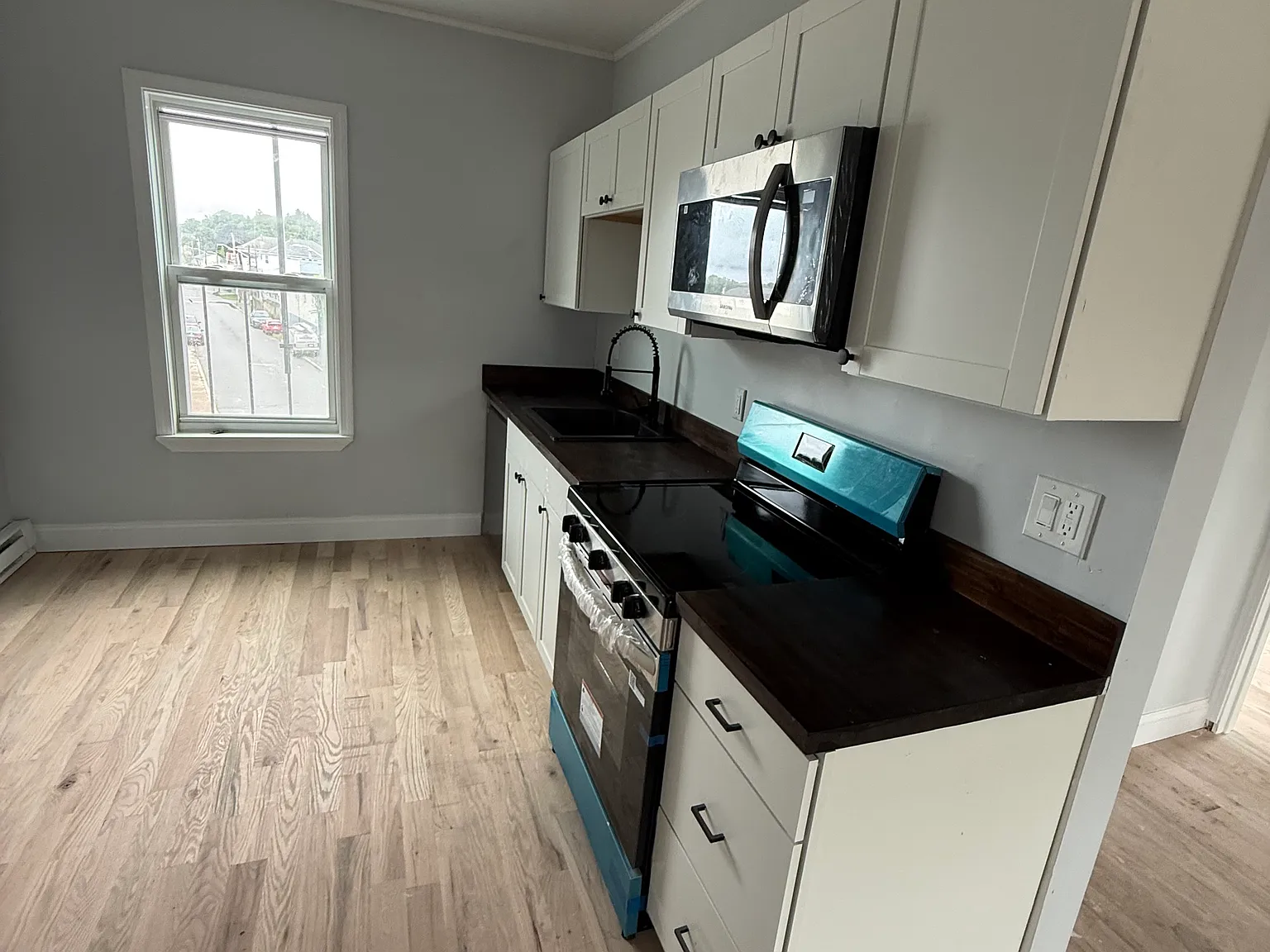 2 bed, 750 sqft, $1,650 — Photo 2
