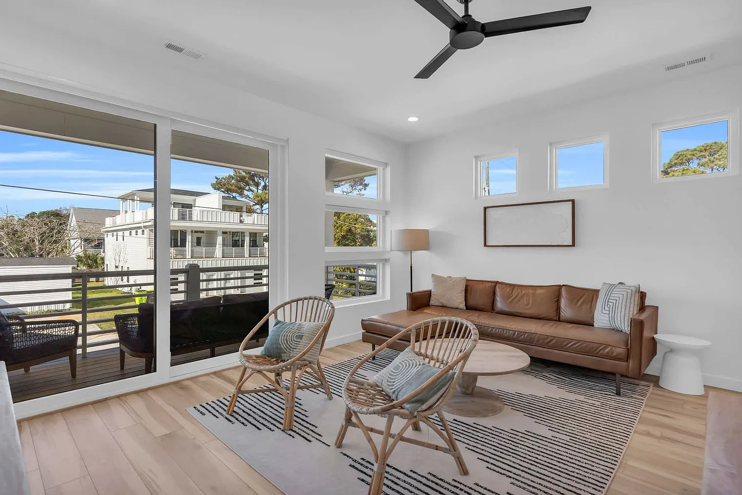 3 bed, 2.0 bath, 1539 sqft, $6,191 — Photo 2