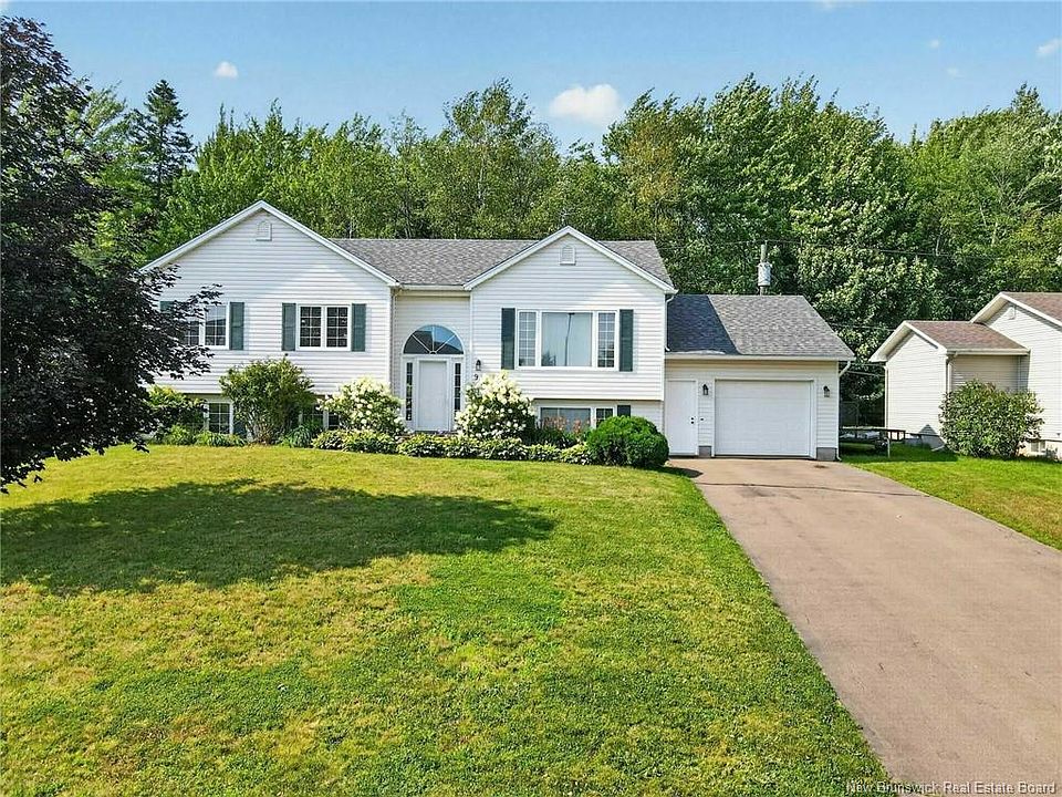 1st image of 91 Old Oak Cres