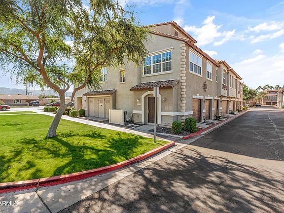 2nd image of 2277 E Huntington Drive