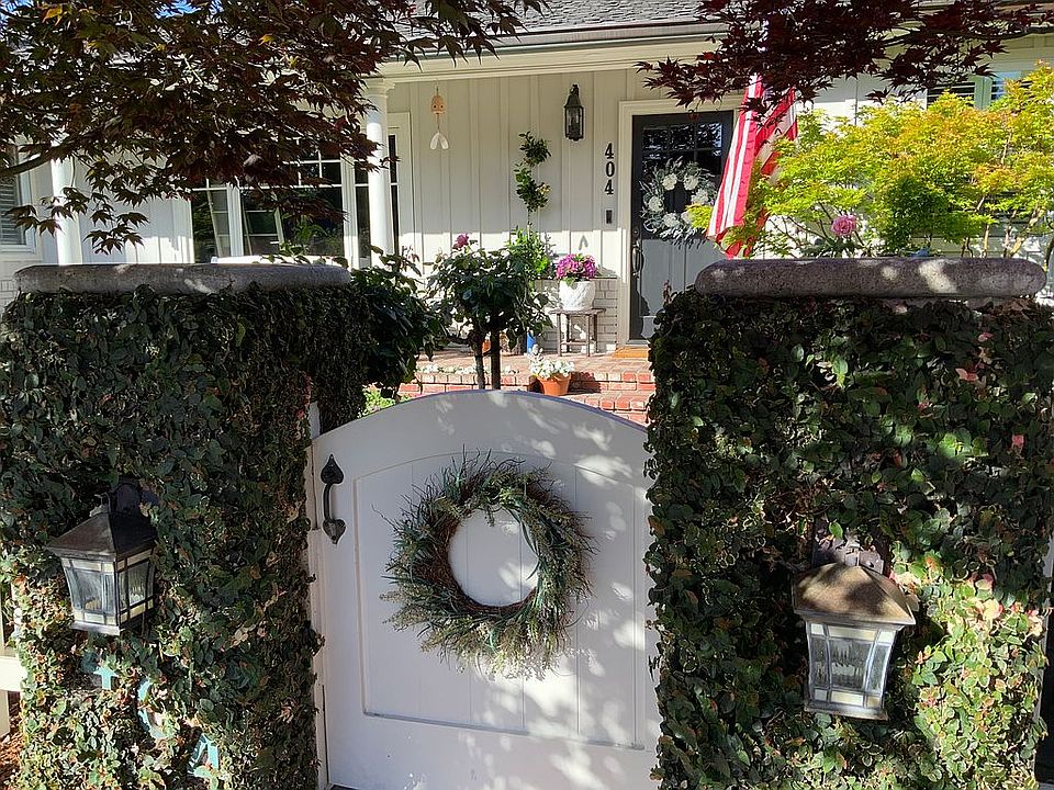 1st image of 404 Beresford Ave