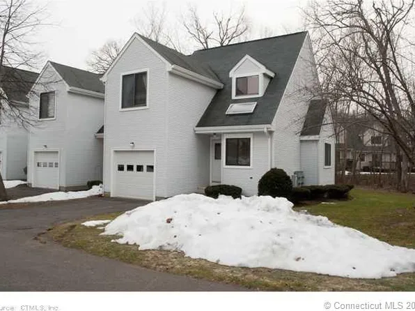 16 Stream Ct, Farmington, CT 06032