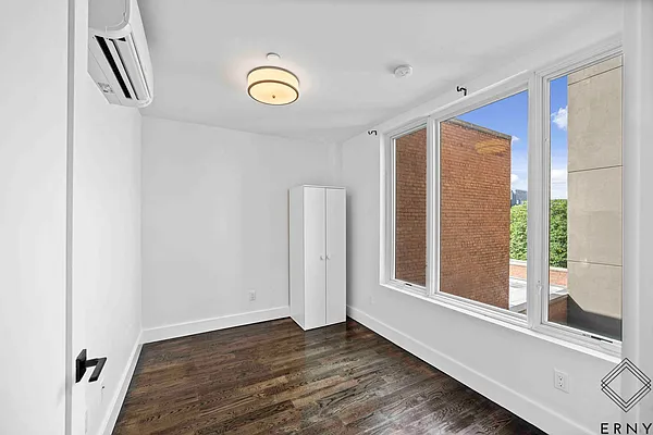 Rented by ERNY LLC | media 9