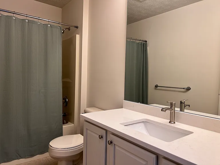 14010 Avalon East Dr — Photo 44