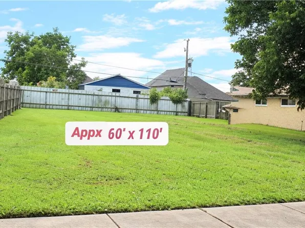 208 Mink Dr, Arabi, LA 70032