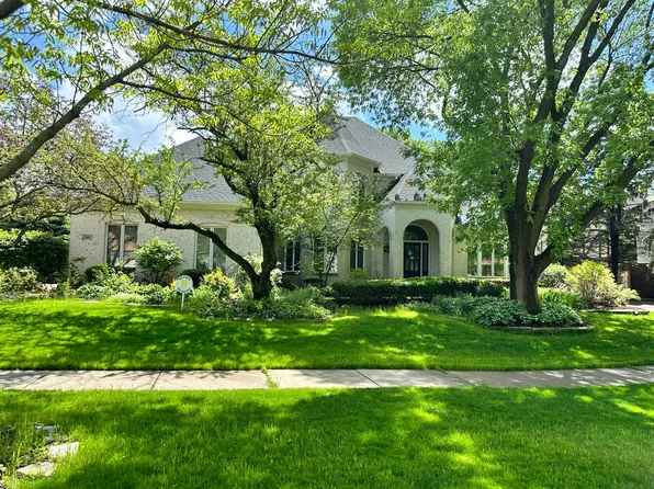 2740 Wendy Dr, Naperville, IL 60565