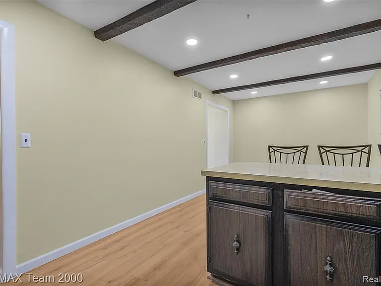 2053 Brookfield St — Photo 11