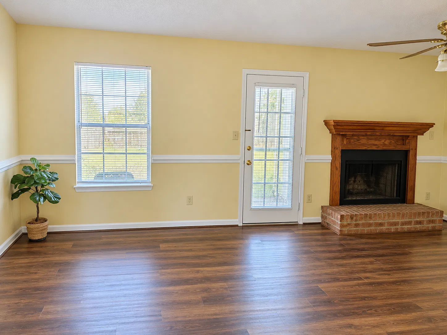 2 bed, 2.5 bath, 1312 sqft, $1,700 — Photo 2