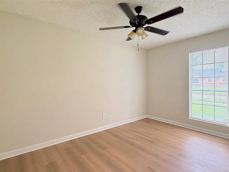 12010 Flushing Meadows Dr — Photo 11