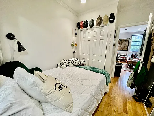 Rented by R New York | media 34