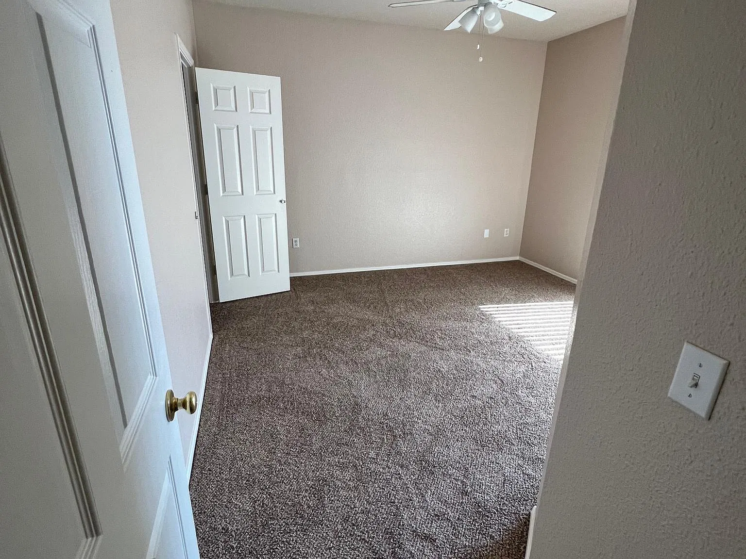 5401 E Van Buren St — Photo 3