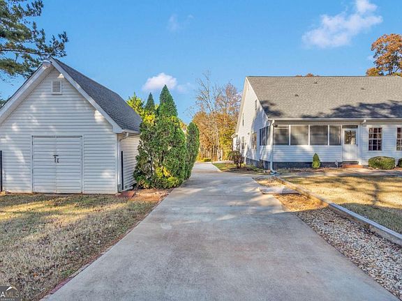 5th image of 523 Barhams Ridge Dr