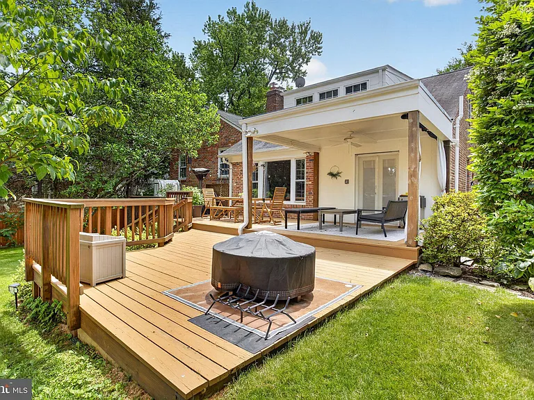 5703 Cromwell Dr — Photo 3