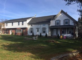 203 Augusta Rd APT 1, Topsham, ME 04086