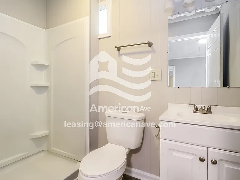 14485_010_wm_-_main_bathroom_13157868.jpg
