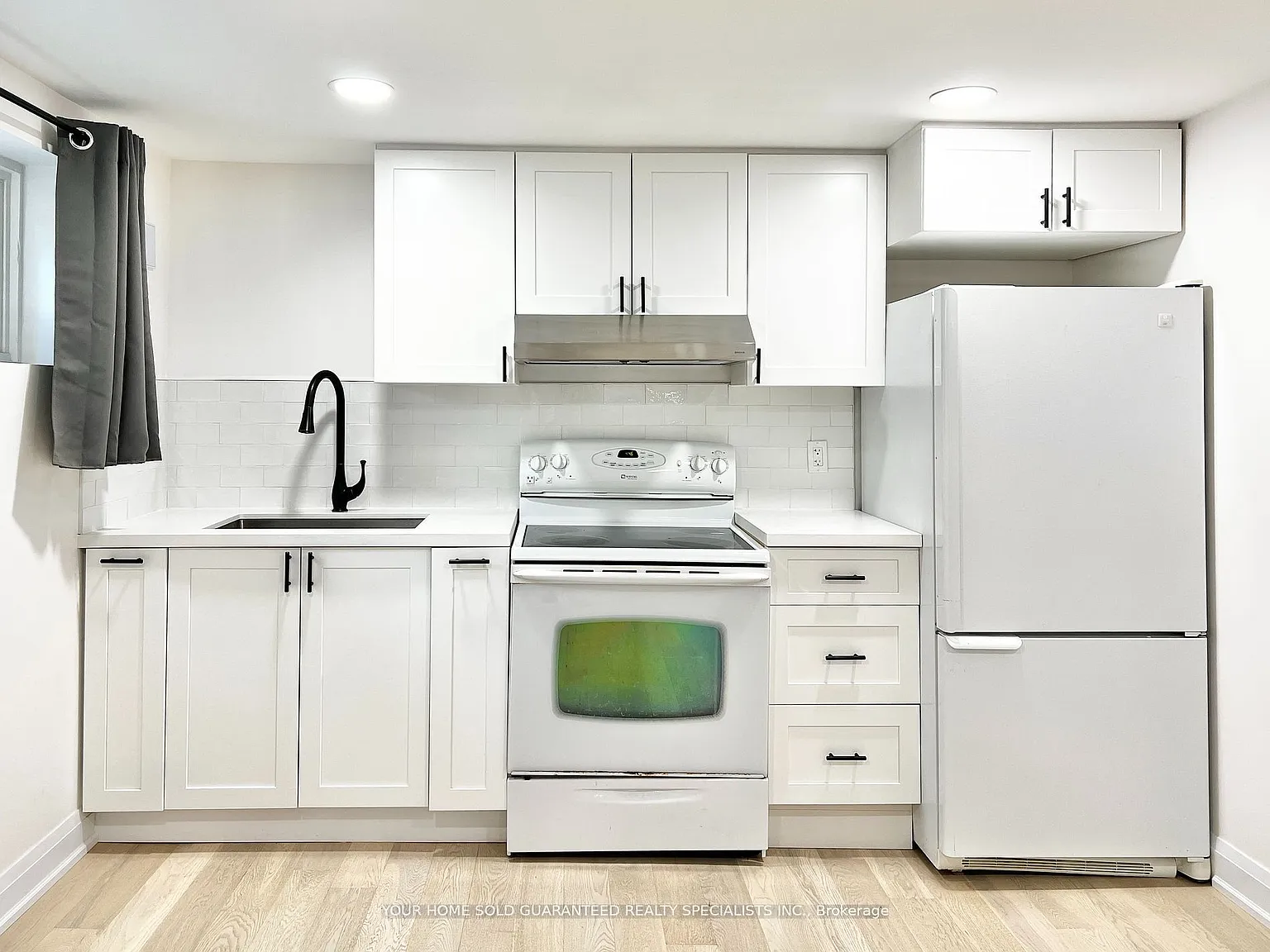 1 bed, $1,000 — Photo 2