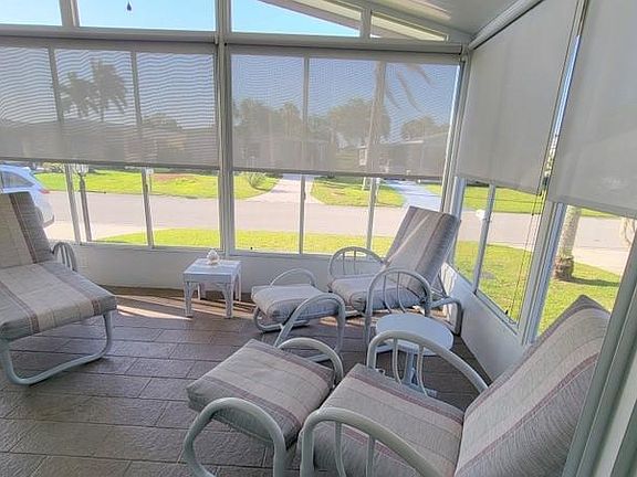 4th image of 1016 Royal Palm Dr