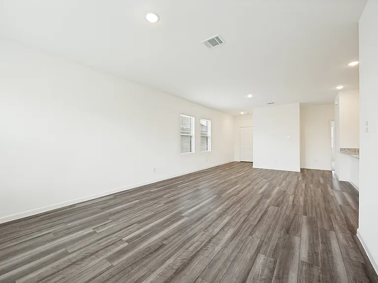 1325 Elliott Rd — Photo 6
