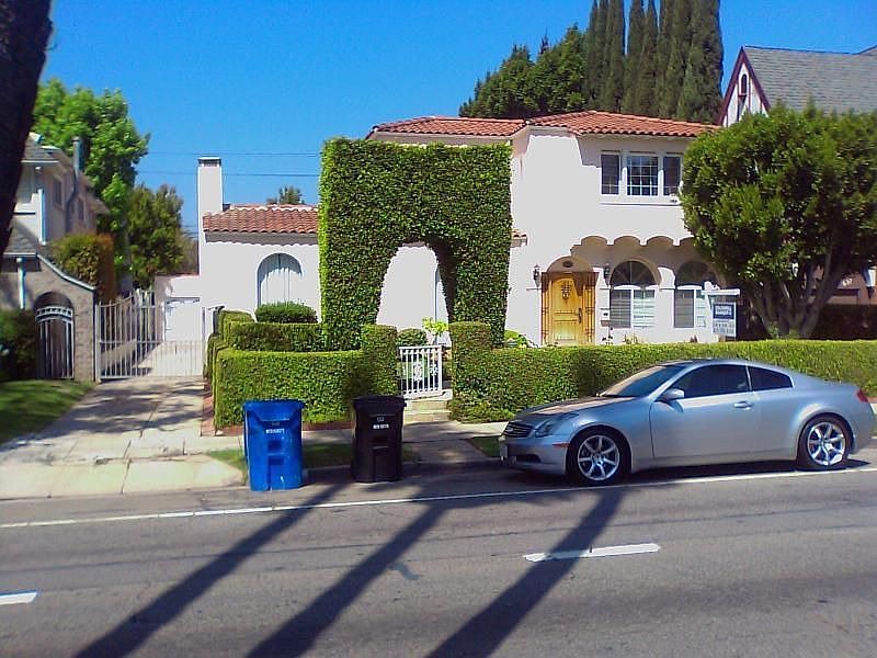 1st image of 633 S Highland Ave