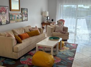 510 Prosperity Farms Rd APT 8B, North Palm Beach, FL 33408