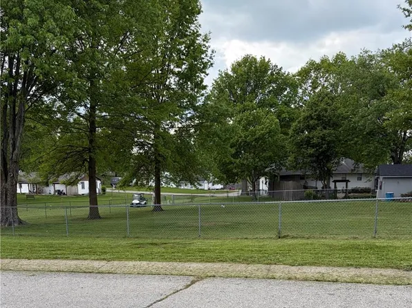 1103 N Doniphan St, Lawson, MO 64062