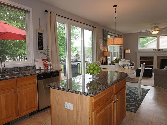 2nd image of 5722 W Grove Dr SE