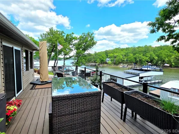 113 Oak Dr, Sunrise Beach, MO 65079