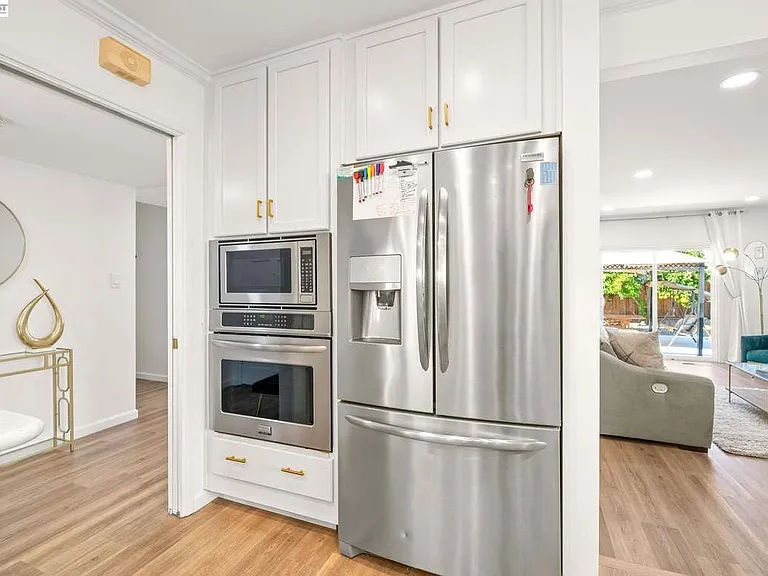 35290 Farnham Dr — Photo 22